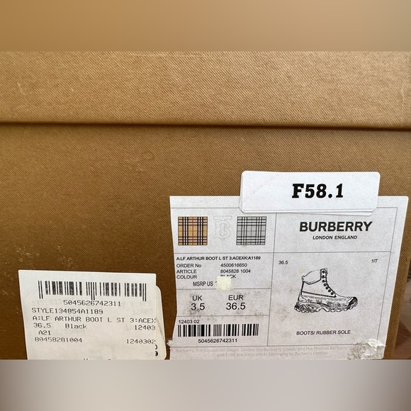 Burberry Arthur Lace-up Ankle Leather Boots - Picture 9 of 12